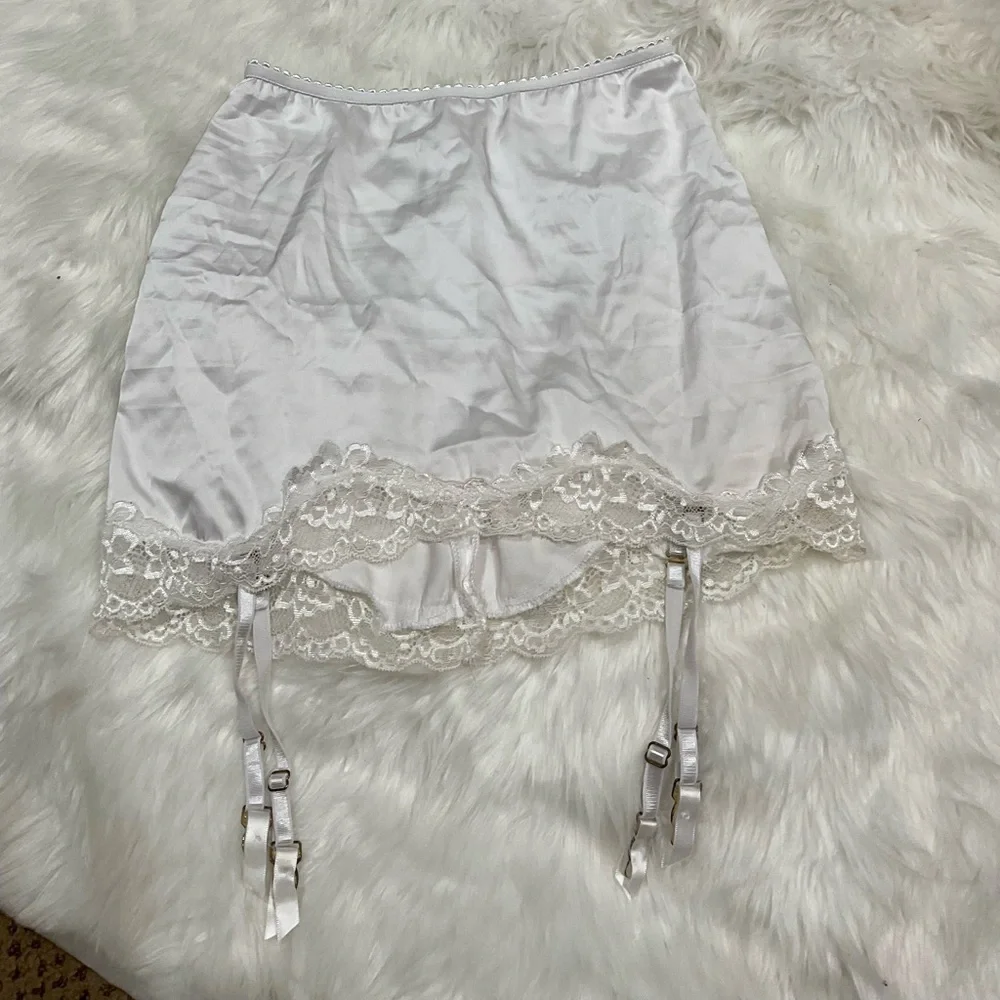 1Jinn White Satin Garter Skirt